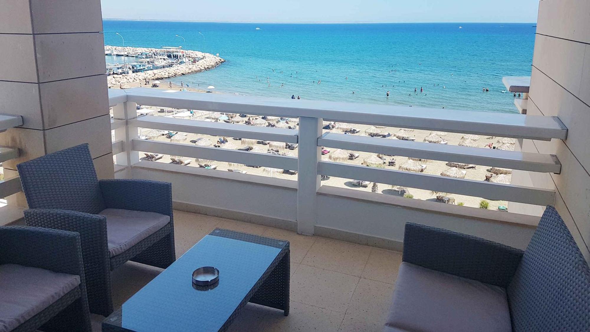 Lazuli Beachfront Sea View Ap144 Larnaca Zewnętrze zdjęcie