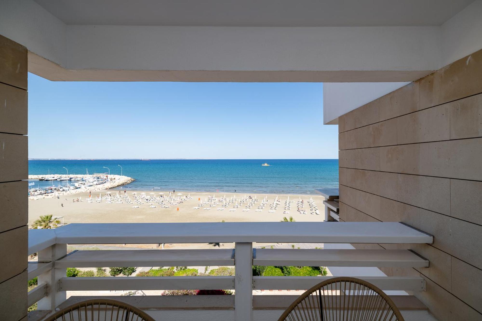 Lazuli Beachfront Sea View Ap144 Larnaca Zewnętrze zdjęcie